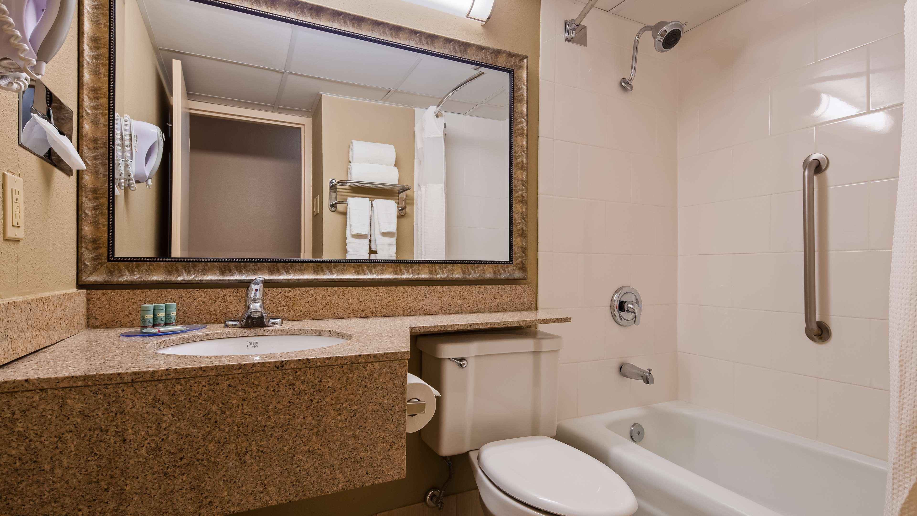 Best Western Crossroads Of The Bluffs Council Bluffs Exteriér fotografie